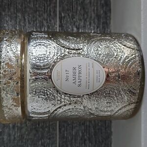 NEW FALL WINTER VIRAL Leoben Co "No 17 Amber SAFFRON" Candle 18oz - Never Used